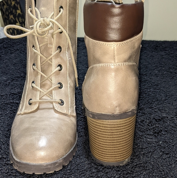 Wide Lace-Up Combat Booties - Addition Elle - Picture 3 of 7